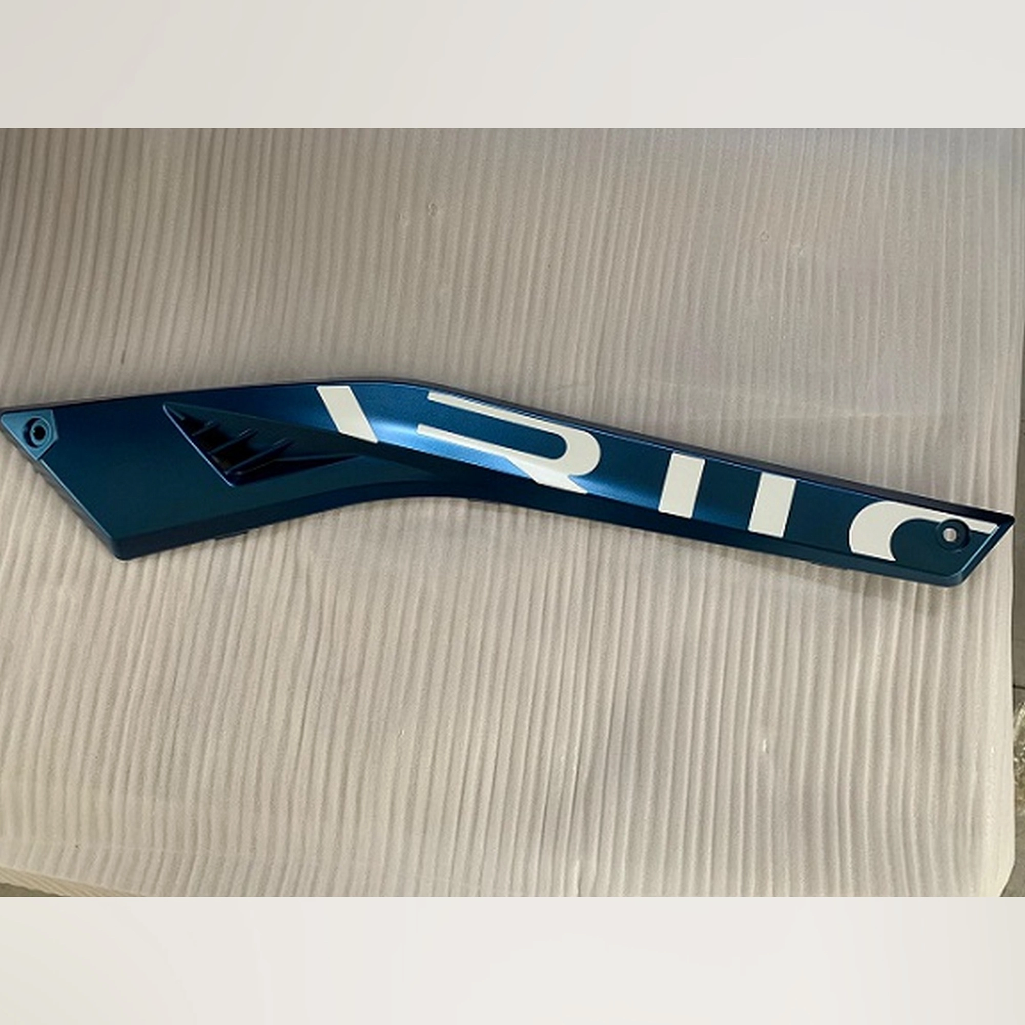 ARORA CHINF 318 SAĞ YAN PANEL GÜMÜŞ GRİ #CHINF318 - 053